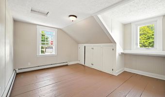 133 Riverside Dr, Augusta, ME 04330