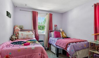 726 PLUMTREE Ln, Claymont, DE 19703