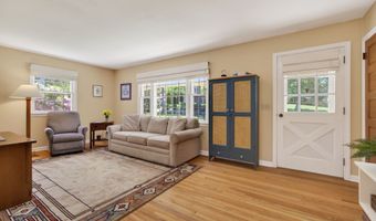 8 Liberty Rdg, Clinton, CT 06413