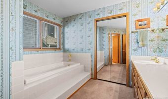 853 Racquet Ln, Boulder, CO 80303