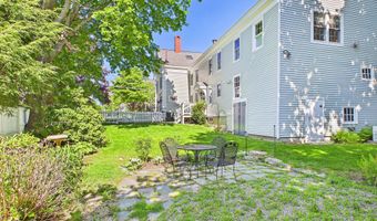 1059 Washington St, Bath, ME 04530
