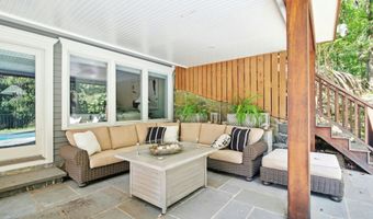 15 Queens Ln, Darien, CT 06820