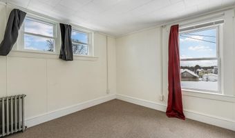 57 Oxford St, Augusta, ME 04330