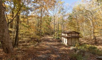 4 Laurel Ln, Clinton, CT 06413