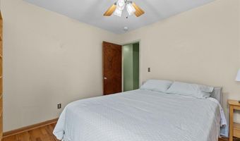 681 Archwood Dr, Ann Arbor, MI 48103