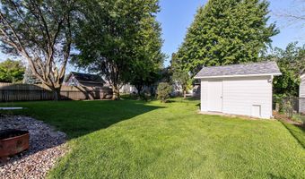 1422 Alderwood Dr, Altoona, IA 50009