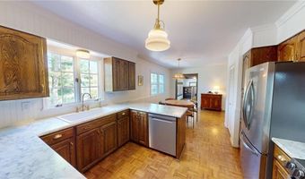 419 Ridge Rd, Albert Lea, MN 56007