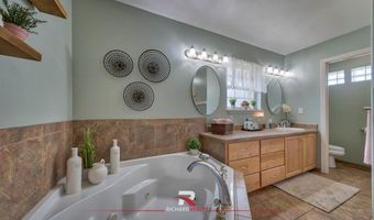 86 Rolling Hills Dr, Cody, WY 82414