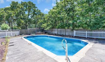 5 Buxton Ct, Barnegat, NJ 08005
