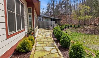 2 Lifestyle Ct, Arden, NC 28704