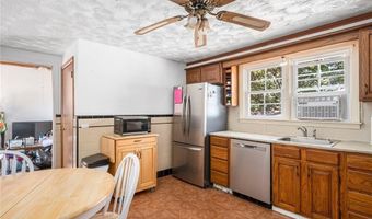 75 Autumn St, Cranston, RI 02910