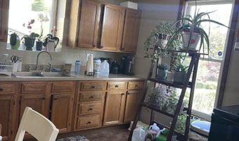 11 Stone St, Danbury, CT 06810