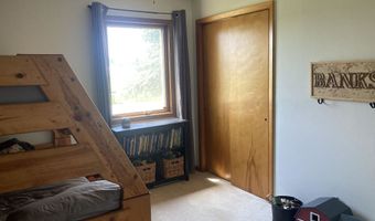 650 S 7th St, Akron, IA 51001