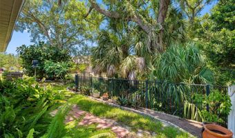 5335 CLOVER MIST Dr, Apollo Beach, FL 33572