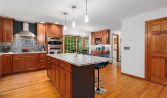 165 Lynn Cir, East Greenwich, RI 02818