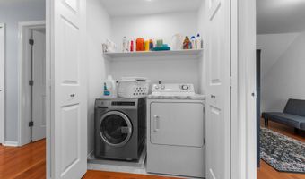 1692 Enclave Ln, Ann Arbor, MI 48103