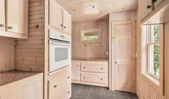 900 South Rd, East Greenwich, RI 02818
