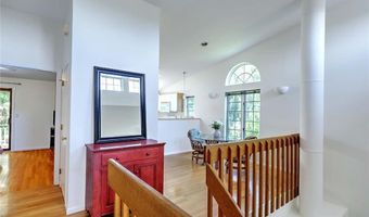 101 Cardinal Dr, North Kingstown, RI 02852