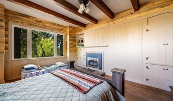 48 Wagon Box Rd, Story, WY 82842