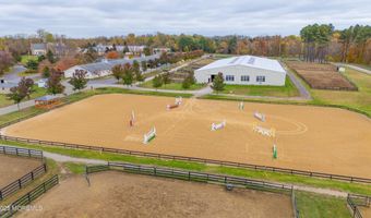 52 Hill Rd, Allentown, NJ 08501