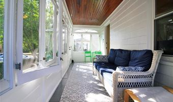 22 Bateman Ave, Newport, RI 02840