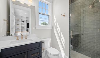 3403 JOHN MARSHALL Dr, Arlington, VA 22207