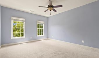 19704 STANFORD HALL Pl, Ashburn, VA 20147