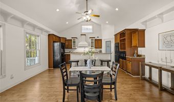 221 19th St SW, Altoona, IA 50009