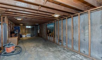 39 Fairview Ave, East Providence, RI 02914
