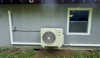873 DELRAY Rd, Augusta, WV 26704