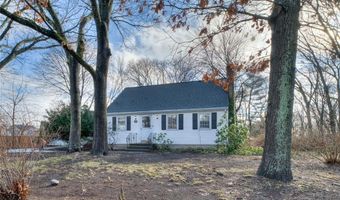 125 New Rd, East Providence, RI 02916