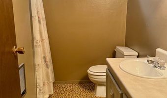 322 S 2nd St, Ashton, SD 57424