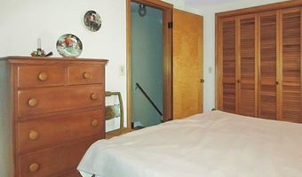21 Hemlock Ave, Cranston, RI 02910