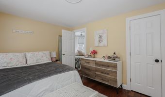 2 Deer Run Cir, Arundel, ME 04046