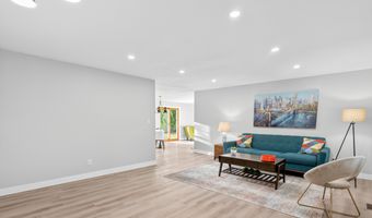 205 Linkensmith Dr, Anna, OH 45302