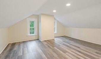 305 McCormack Rd, Albany, NY 12208