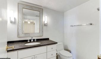 1530 KEY Blvd 906, Arlington, VA 22209