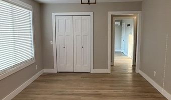 205 E Prospect St, Aurora, MO 65605