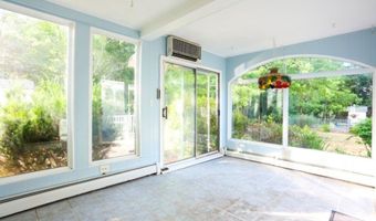 29 Dean Ave, Johnston, RI 02919