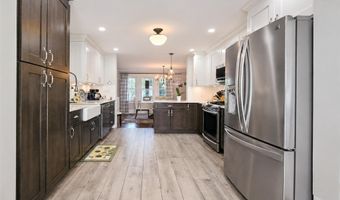 9 Ocean Ave, Amityville, NY 11701