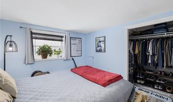112 Center Ave, Middletown, RI 02842