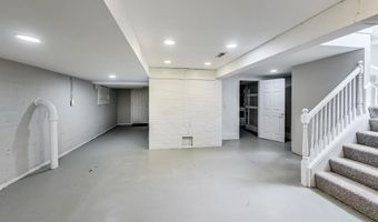 8617 LYNBROOK Dr, Bethesda, MD 20814