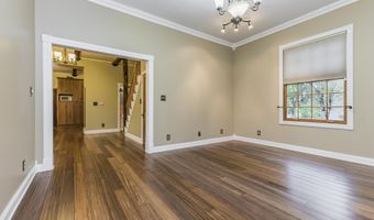 724 N Water St, Albany, IN 47320