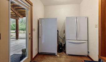 2245 Colestin Rd, Ashland, OR 97520