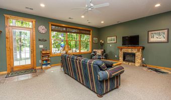 1728 Golden Dr SW, Alexandria, MN 56308
