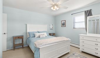 125 Park Ave C1, Amityville, NY 11701