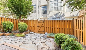 2406 GRETTER Pl, Alexandria, VA 22311