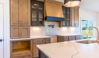 2217 Golfview Dr, Auburn, IN 46706