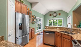 420 Cobblestone Ct, Slinger, WI 53086