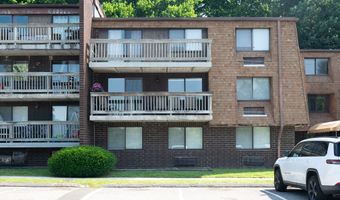 126 Triangle St APT B33, Danbury, CT 06810